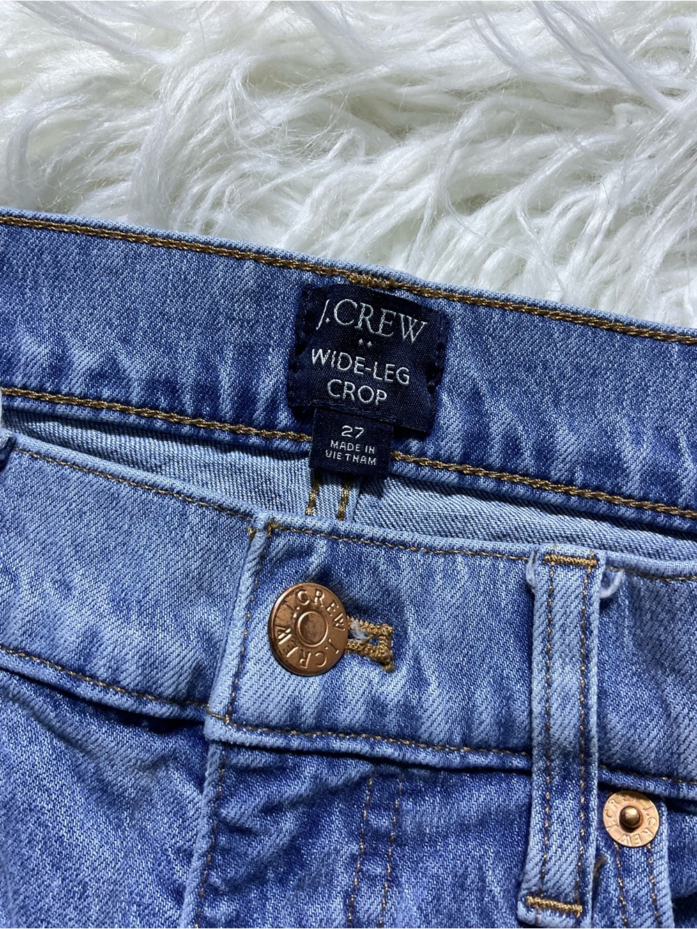 J Crew Wide-leg cropped jean in all-day stretch - Picture 3 of 5